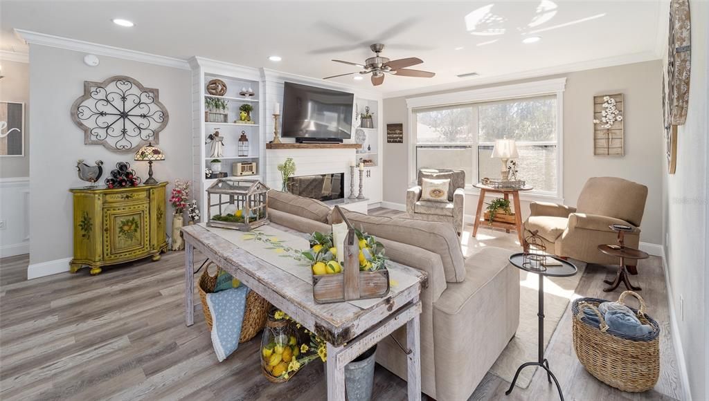 Active With Contract: $399,900 (4 beds, 2 baths, 1800 Square Feet)