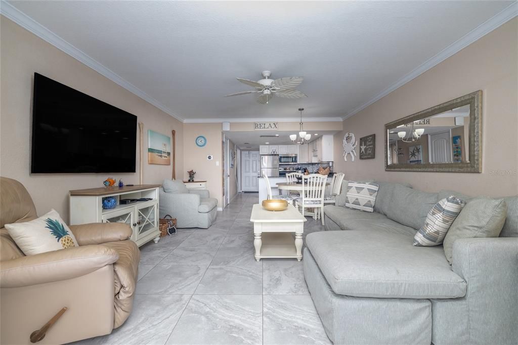 Activo con contrato: $596,000 (2 camas, 2 baños, 1010 Pies cuadrados)