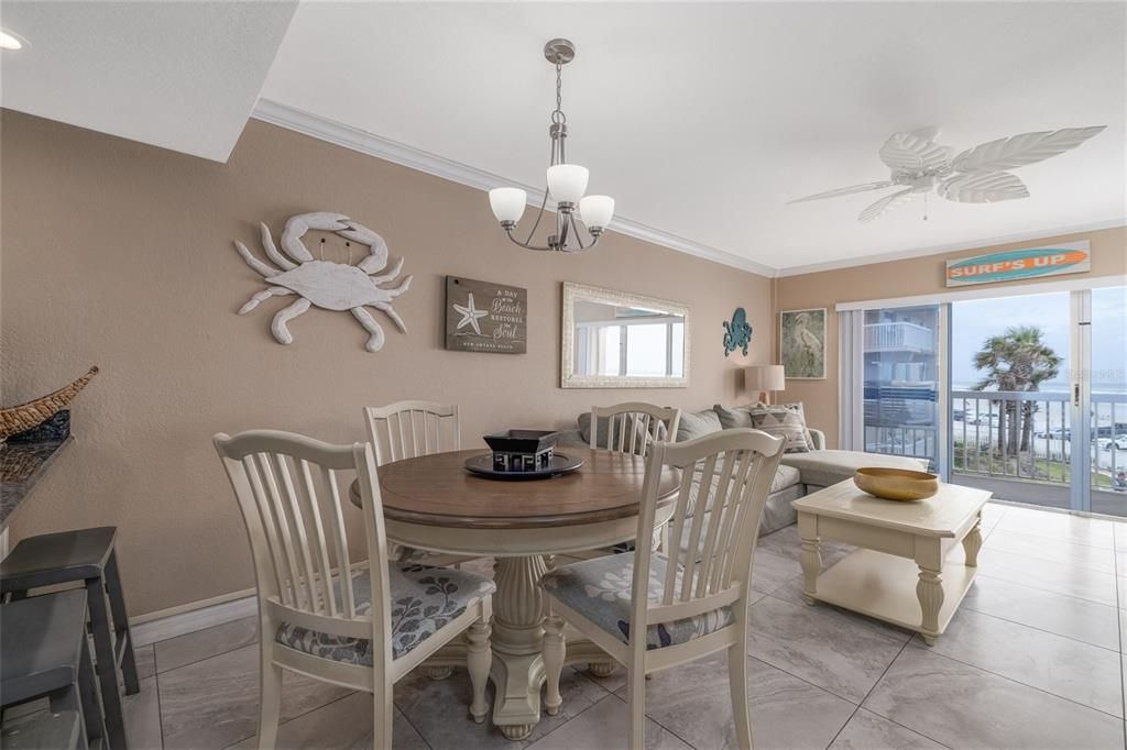 Activo con contrato: $596,000 (2 camas, 2 baños, 1010 Pies cuadrados)