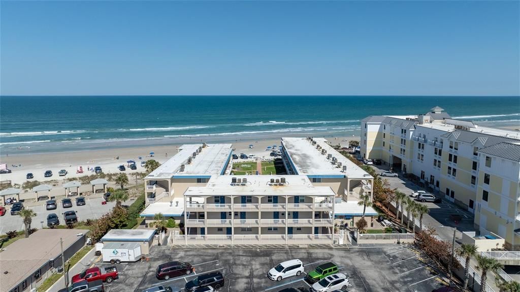 Activo con contrato: $596,000 (2 camas, 2 baños, 1010 Pies cuadrados)