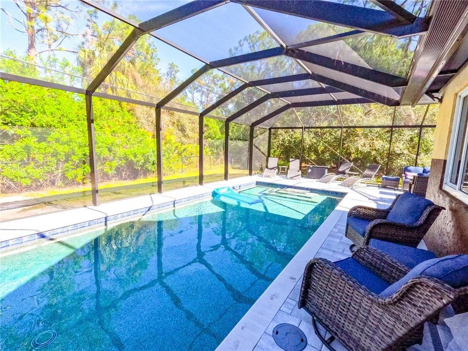 Active With Contract: $2,450 (3 beds, 2 baths, 1492 Square Feet)