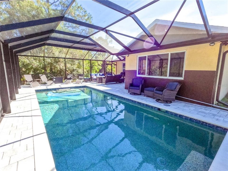 Active With Contract: $2,450 (3 beds, 2 baths, 1492 Square Feet)