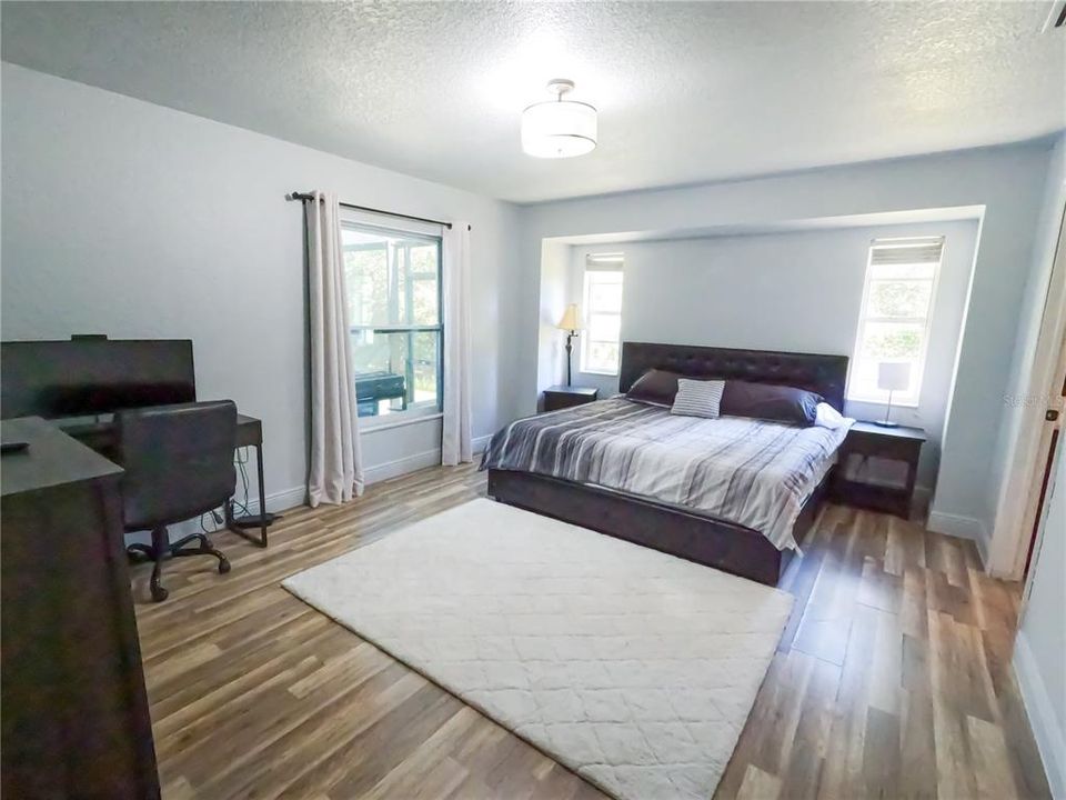 Active With Contract: $2,450 (3 beds, 2 baths, 1492 Square Feet)