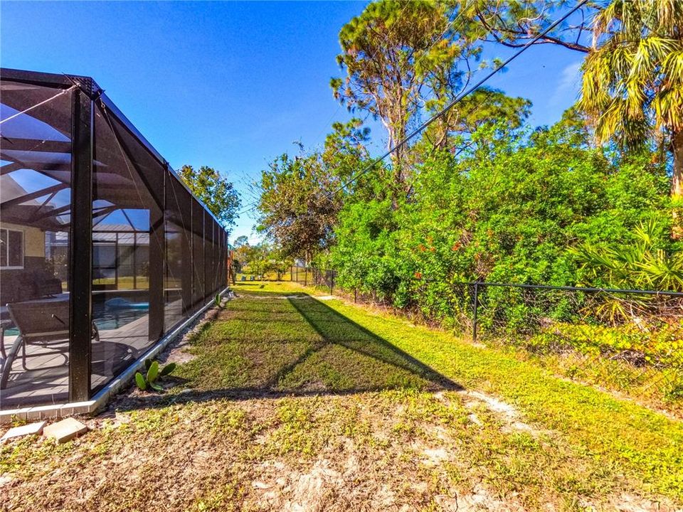 Active With Contract: $2,450 (3 beds, 2 baths, 1492 Square Feet)