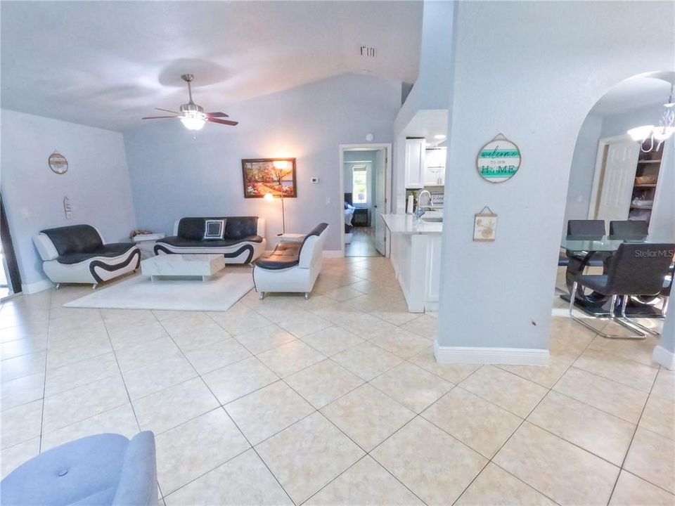 Active With Contract: $2,450 (3 beds, 2 baths, 1492 Square Feet)