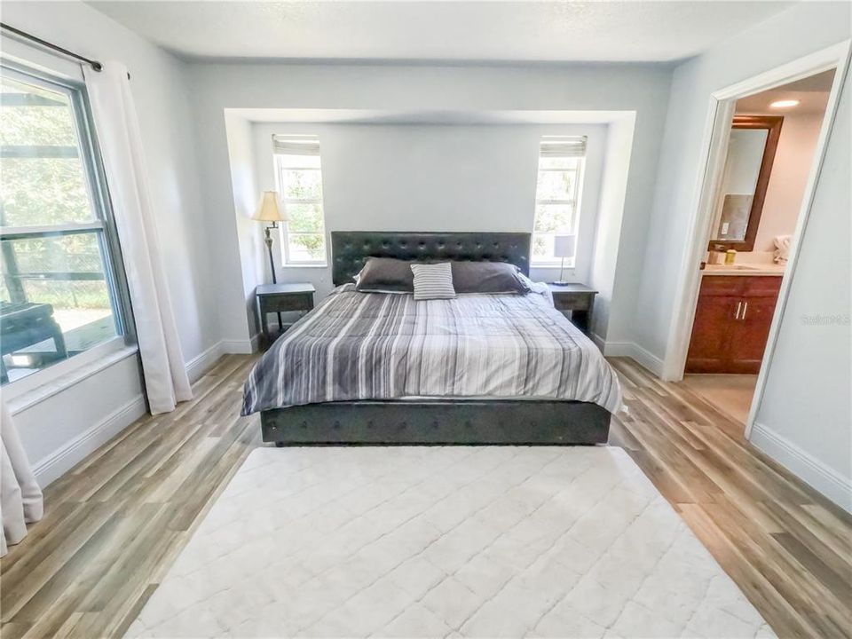 Active With Contract: $2,450 (3 beds, 2 baths, 1492 Square Feet)