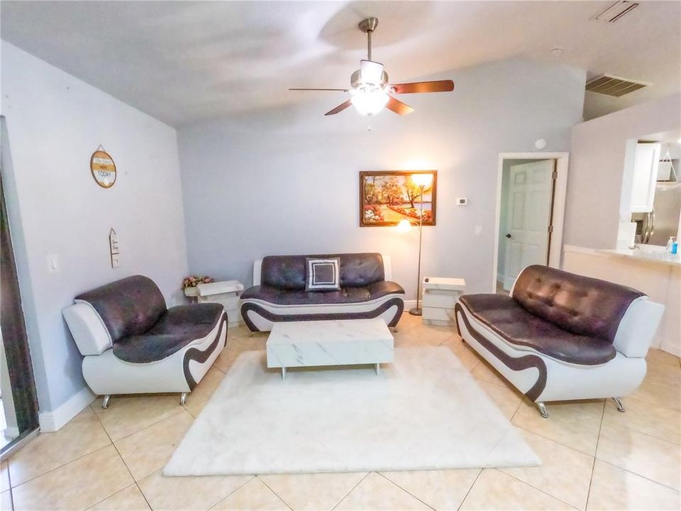 Active With Contract: $2,450 (3 beds, 2 baths, 1492 Square Feet)