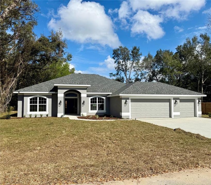 Vendido Recientemente: $387,450 (4 camas, 2 baños, 2330 Pies cuadrados)