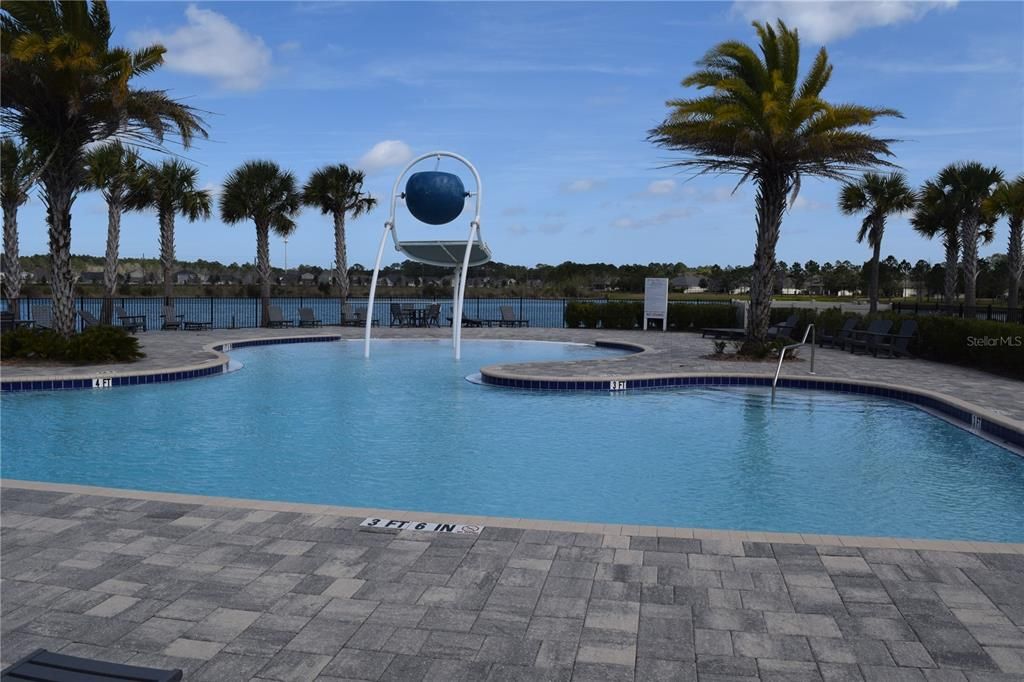 На продажу: $575,000 (5 спален, 3 ванн, 2374 Квадратных фут)