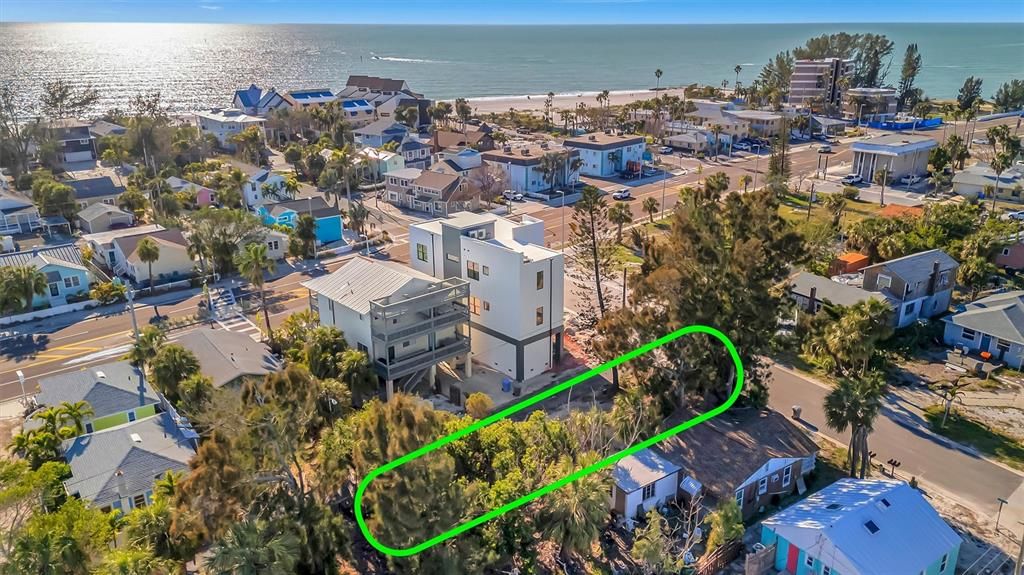 待售: $425,000 (0.09 acres)