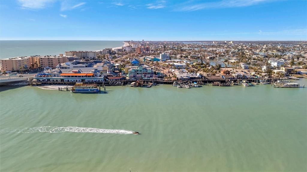 待售: $425,000 (0.09 acres)