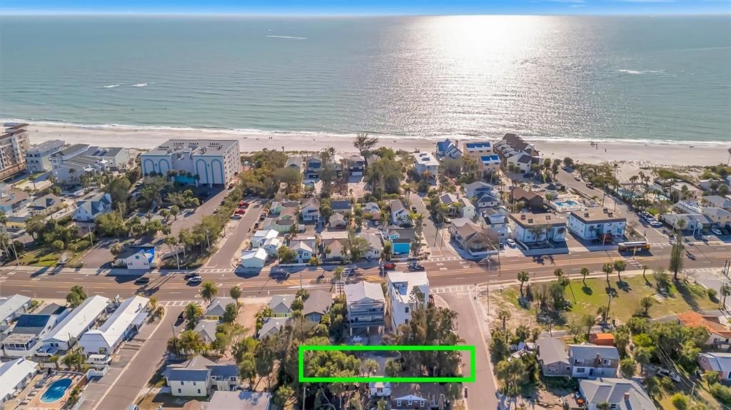 待售: $425,000 (0.09 acres)