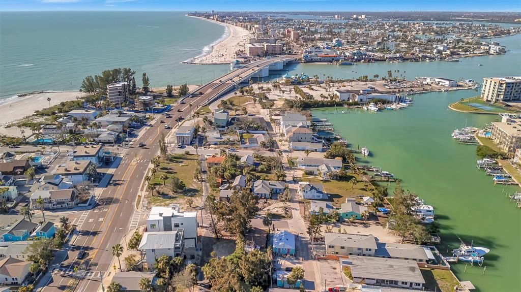 待售: $425,000 (0.09 acres)