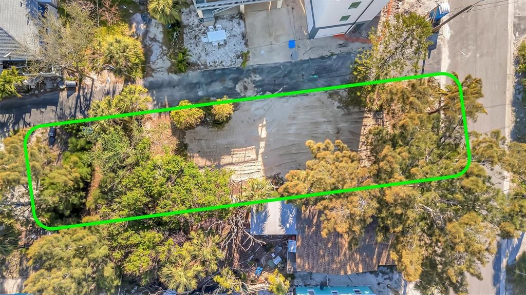 待售: $425,000 (0.09 acres)