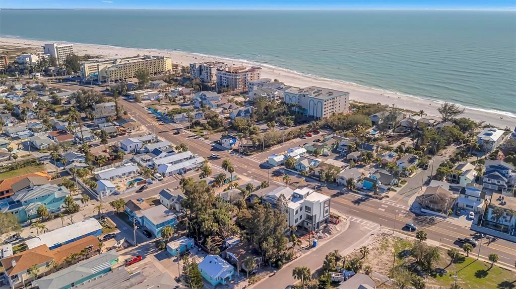 待售: $425,000 (0.09 acres)