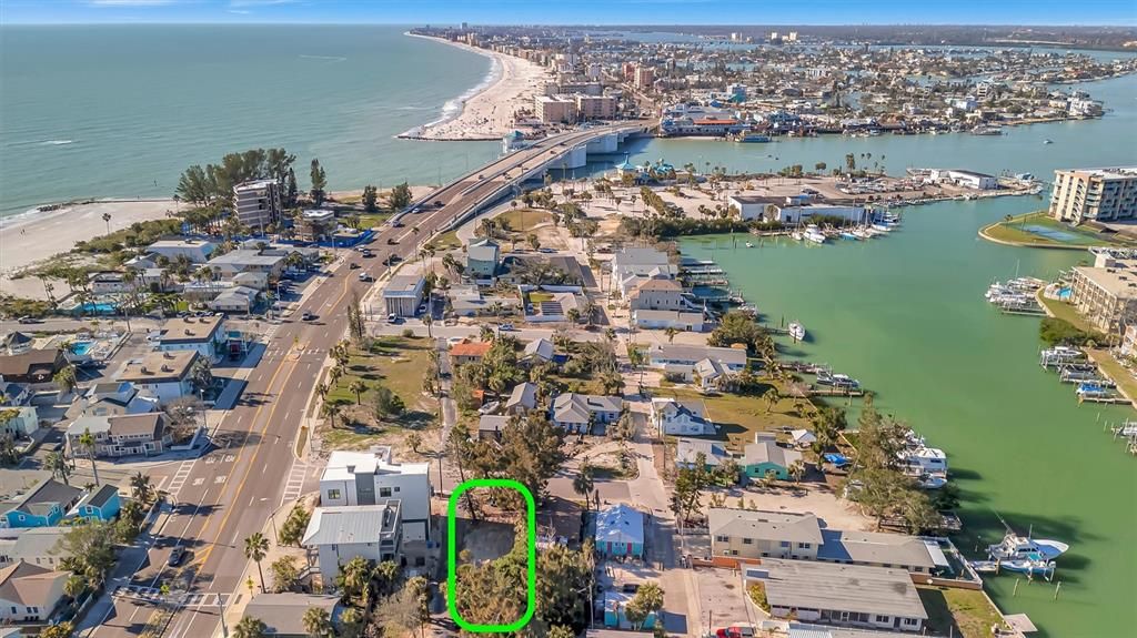 待售: $425,000 (0.09 acres)