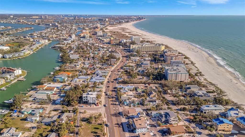 待售: $425,000 (0.09 acres)