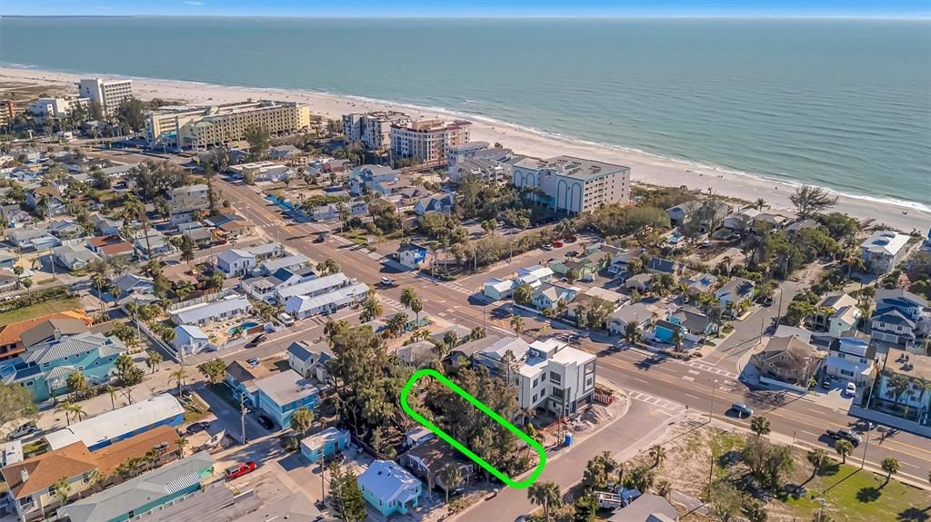 待售: $425,000 (0.09 acres)