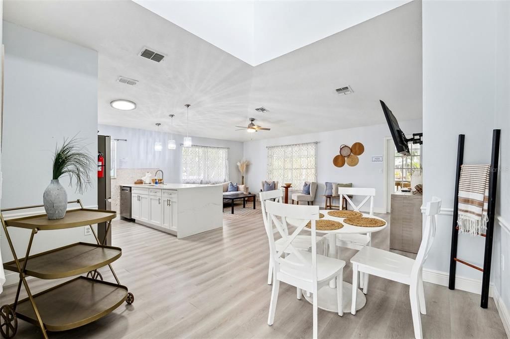 For Sale: $1,775,000 (3 beds, 2 baths, 1296 Square Feet)