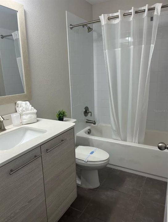 En Venta: $320,000 (4 camas, 4 baños, 2537 Pies cuadrados)