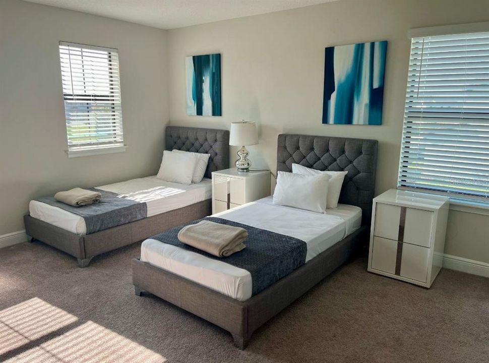 En Venta: $320,000 (4 camas, 4 baños, 2537 Pies cuadrados)