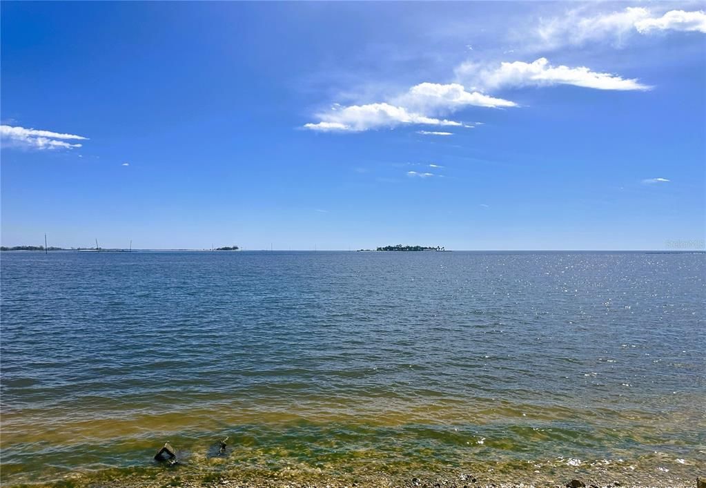 На продажу: $219,000 (2 спален, 2 ванн, 1200 Квадратных фут)