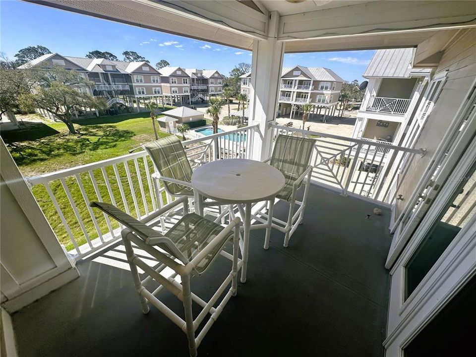 На продажу: $219,000 (2 спален, 2 ванн, 1200 Квадратных фут)