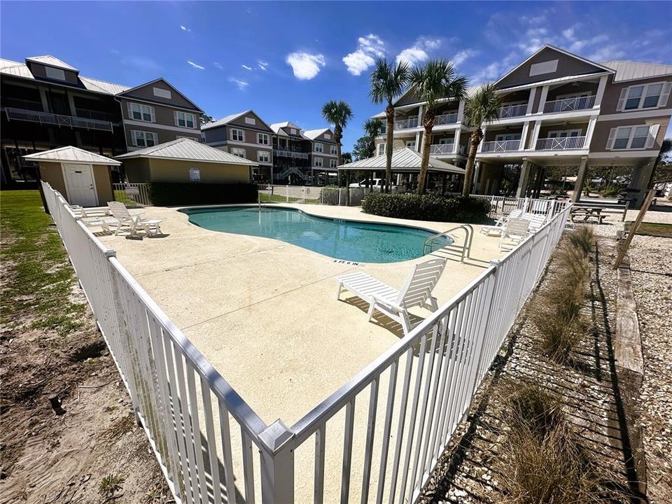 На продажу: $219,000 (2 спален, 2 ванн, 1200 Квадратных фут)