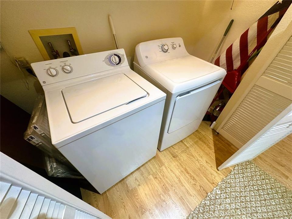 На продажу: $219,000 (2 спален, 2 ванн, 1200 Квадратных фут)