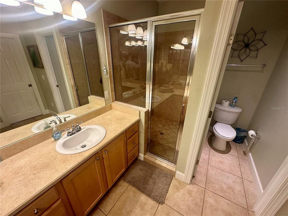 На продажу: $219,000 (2 спален, 2 ванн, 1200 Квадратных фут)