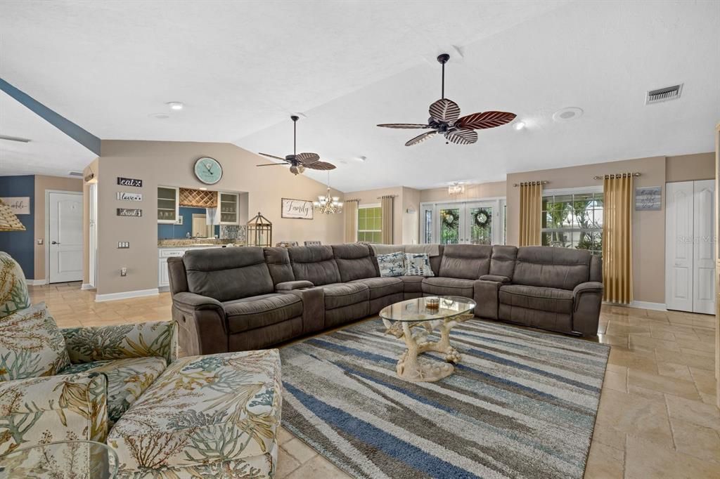 For Rent: $7,000 (3 beds, 2 baths, 2322 Square Feet)