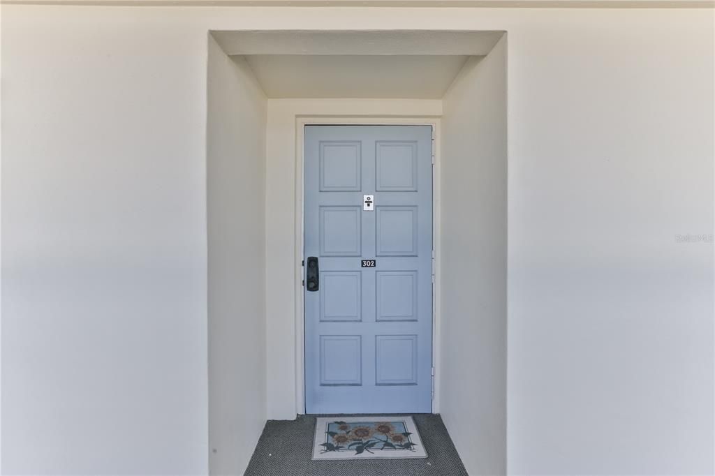 For Sale: $375,000 (2 beds, 2 baths, 1065 Square Feet)