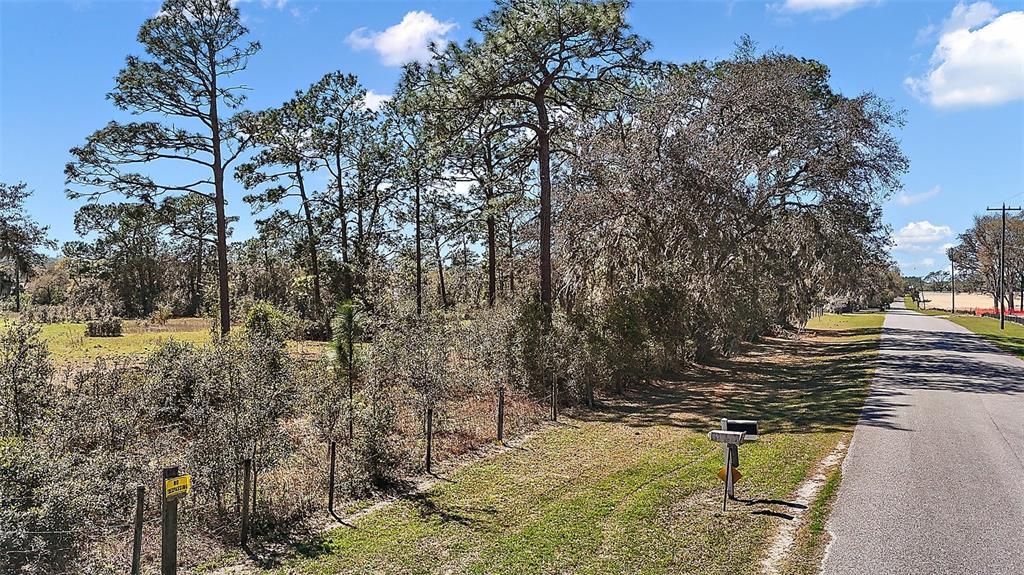 En Venta: $1,150,000 (11.12 acres)