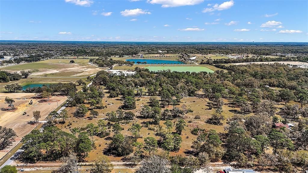 En Venta: $1,150,000 (11.12 acres)