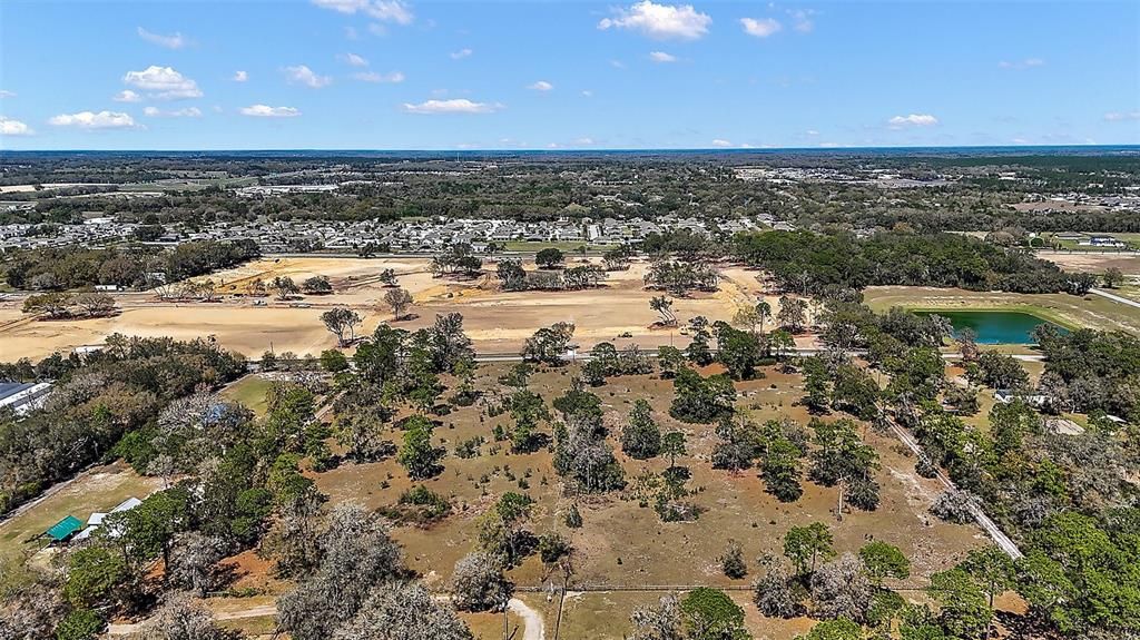 En Venta: $1,150,000 (11.12 acres)