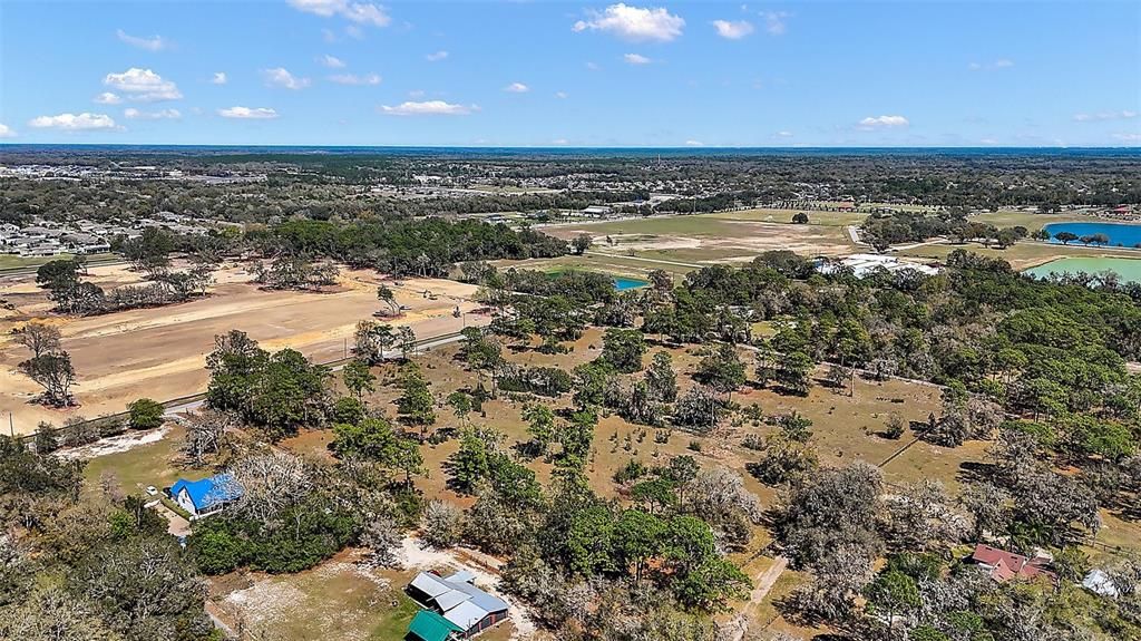 En Venta: $1,150,000 (11.12 acres)