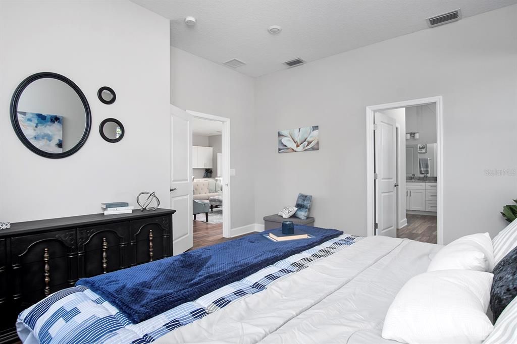 For Sale: $395,000 (4 beds, 2 baths, 2053 Square Feet)