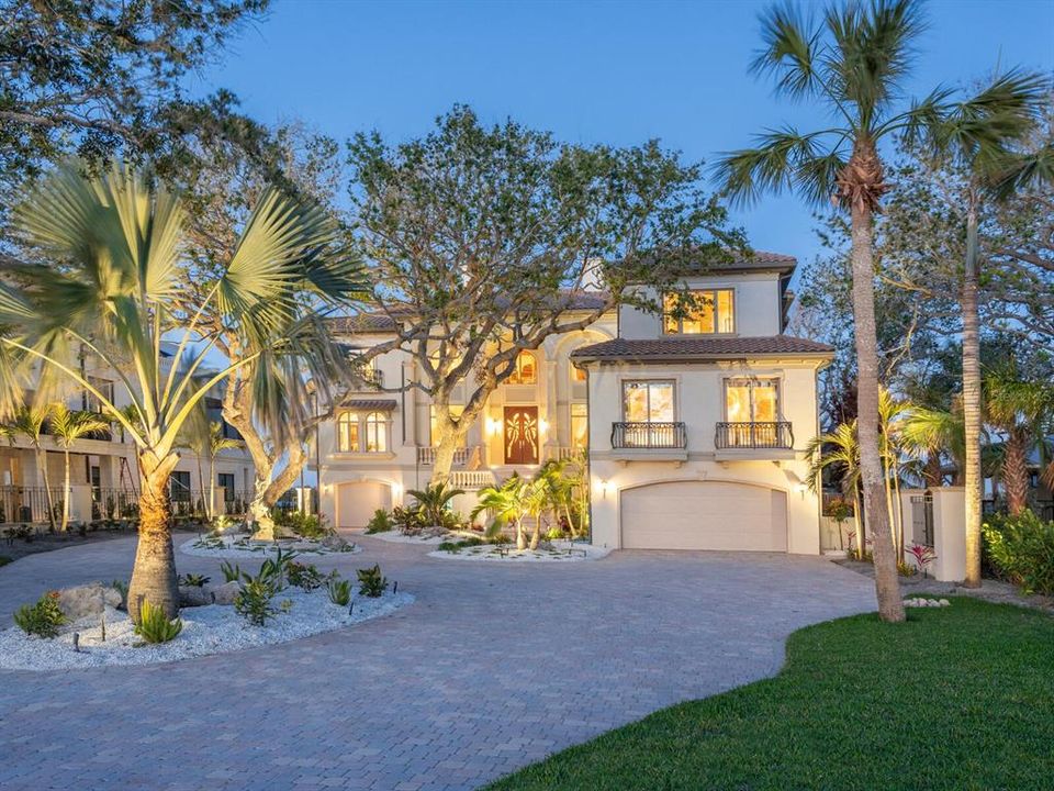 На продажу: $11,750,000 (5 спален, 6 ванн, 8050 Квадратных фут)