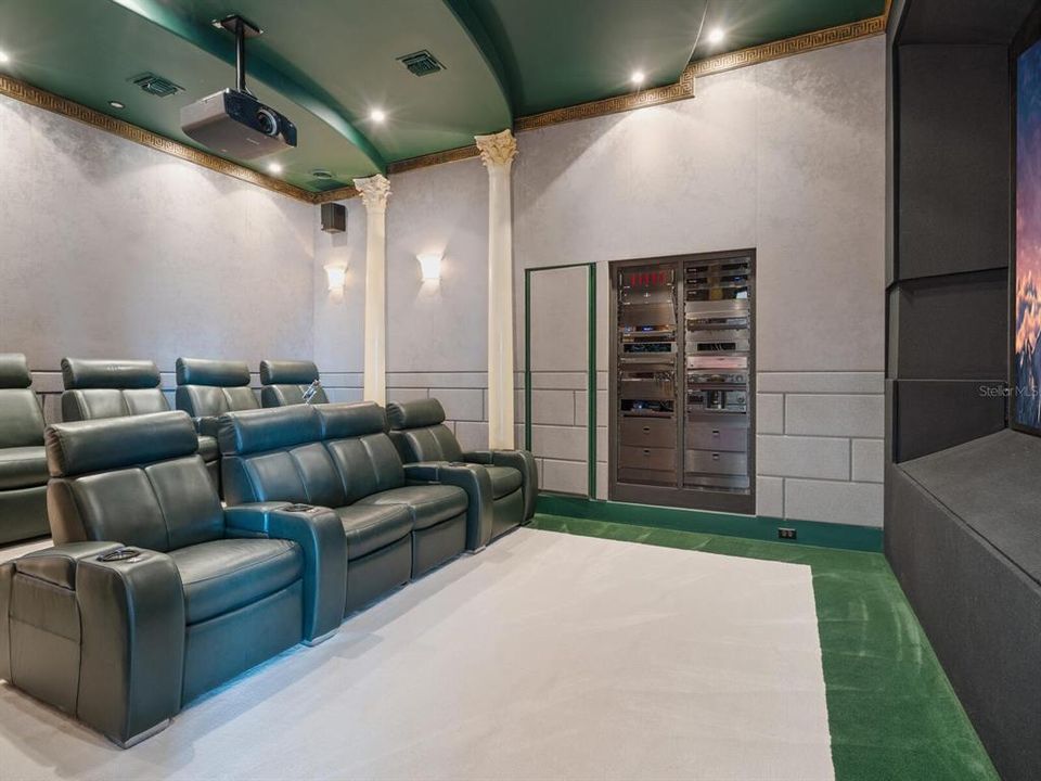 На продажу: $11,750,000 (5 спален, 6 ванн, 8050 Квадратных фут)