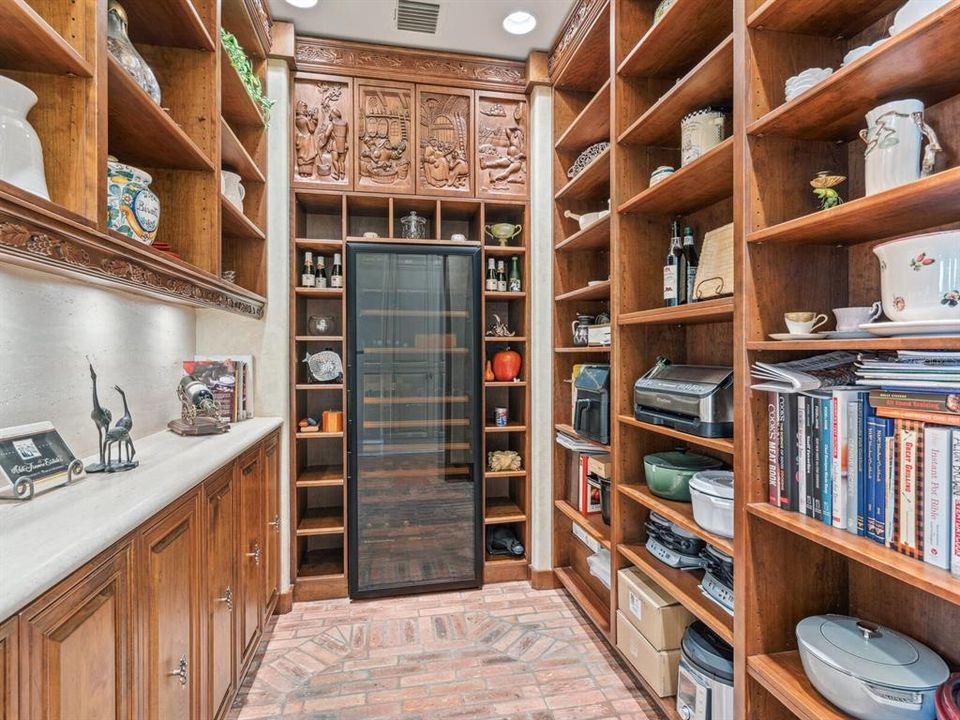 На продажу: $11,750,000 (5 спален, 6 ванн, 8050 Квадратных фут)