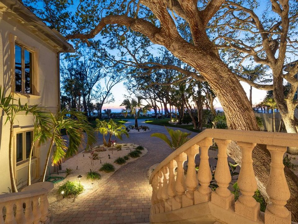 На продажу: $11,750,000 (5 спален, 6 ванн, 8050 Квадратных фут)