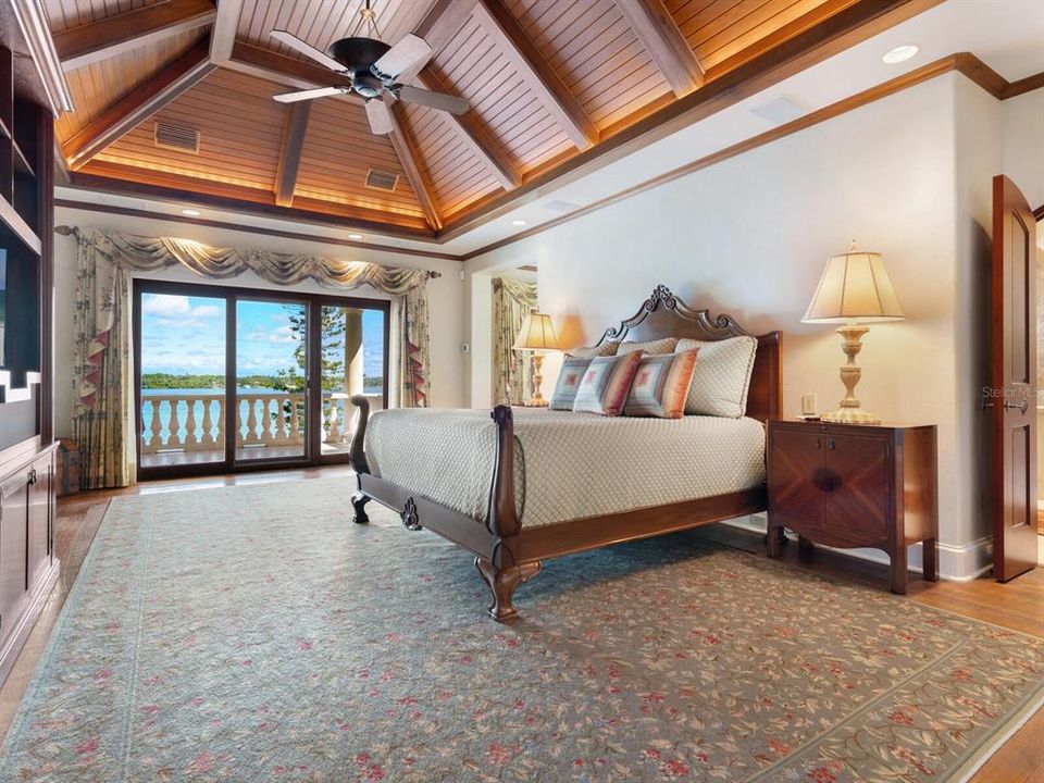 На продажу: $11,750,000 (5 спален, 6 ванн, 8050 Квадратных фут)