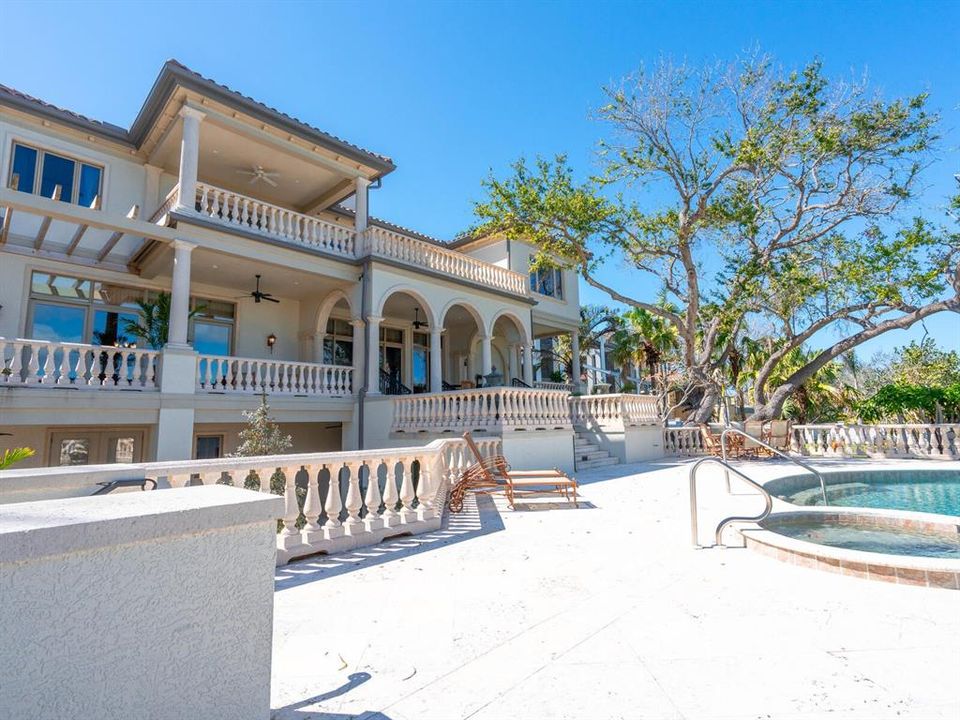 На продажу: $11,750,000 (5 спален, 6 ванн, 8050 Квадратных фут)