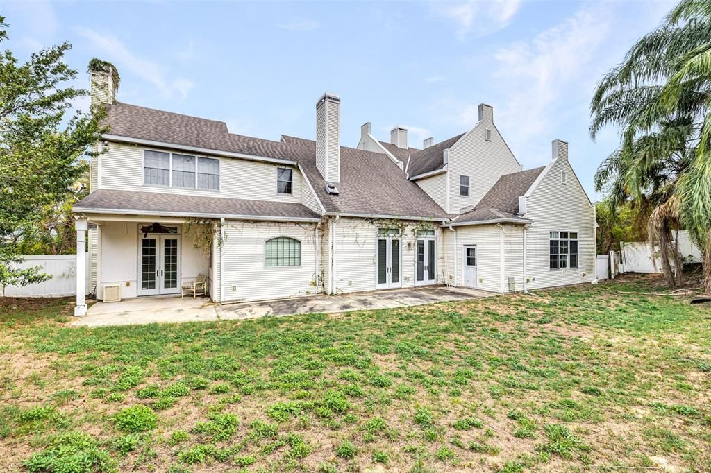 待售: $650,000 (4 贝兹, 4 浴室, 4654 平方英尺)