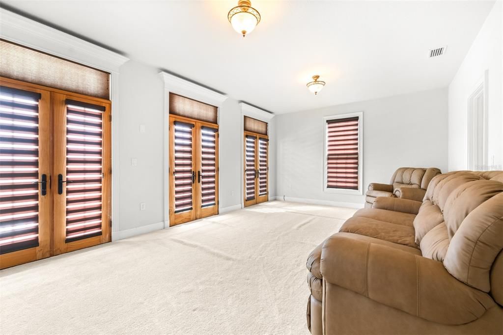 待售: $650,000 (4 贝兹, 4 浴室, 4654 平方英尺)