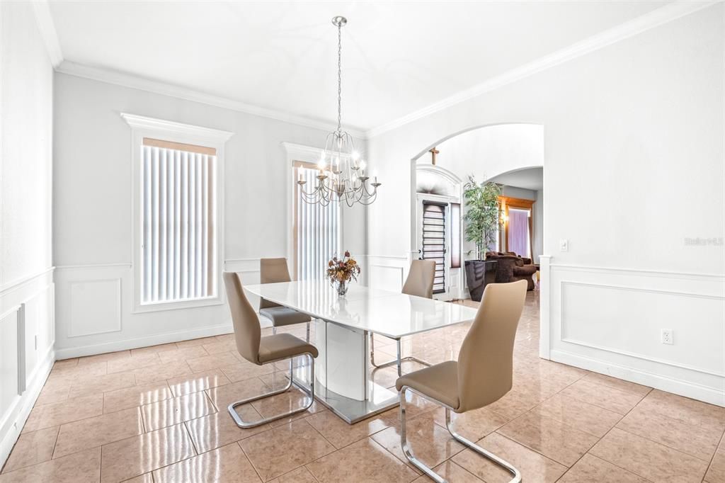 待售: $650,000 (4 贝兹, 4 浴室, 4654 平方英尺)