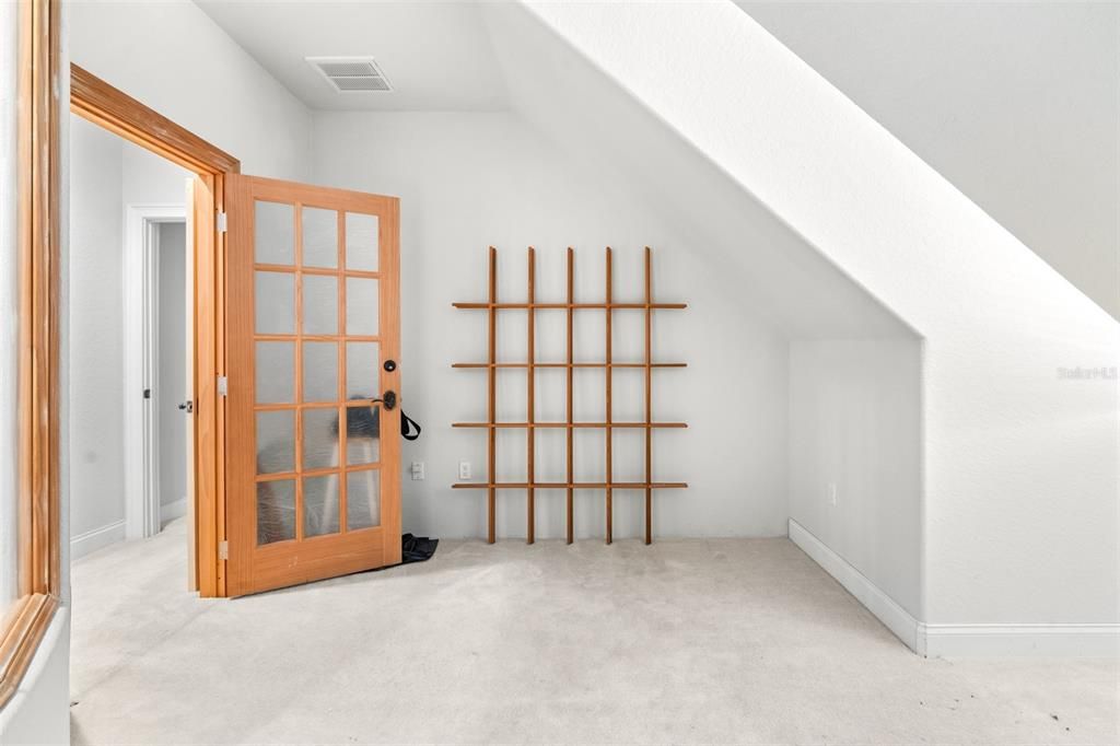 待售: $650,000 (4 贝兹, 4 浴室, 4654 平方英尺)