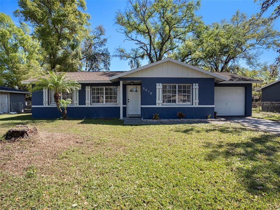 Recently Sold: $275,000 (3 beds, 2 baths, 1115 Square Feet)