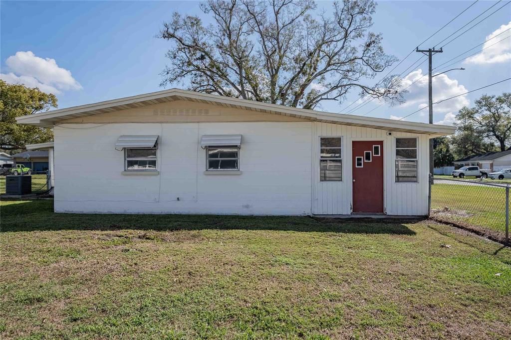 Activo con contrato: $229,900 (2 camas, 2 baños, 1454 Pies cuadrados)