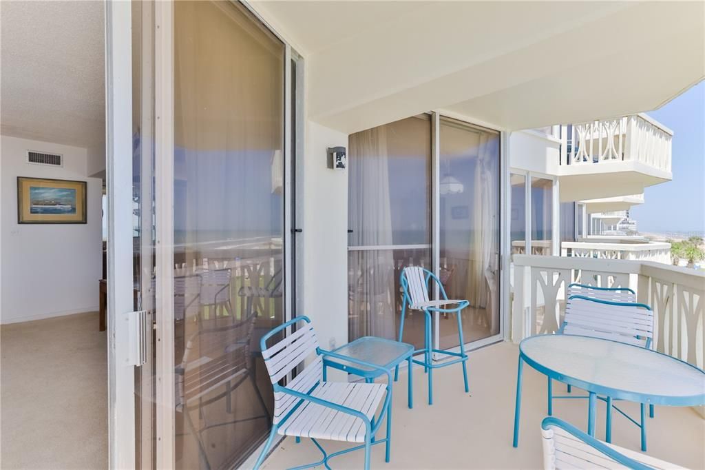 For Sale: $575,000 (3 beds, 3 baths, 2370 Square Feet)